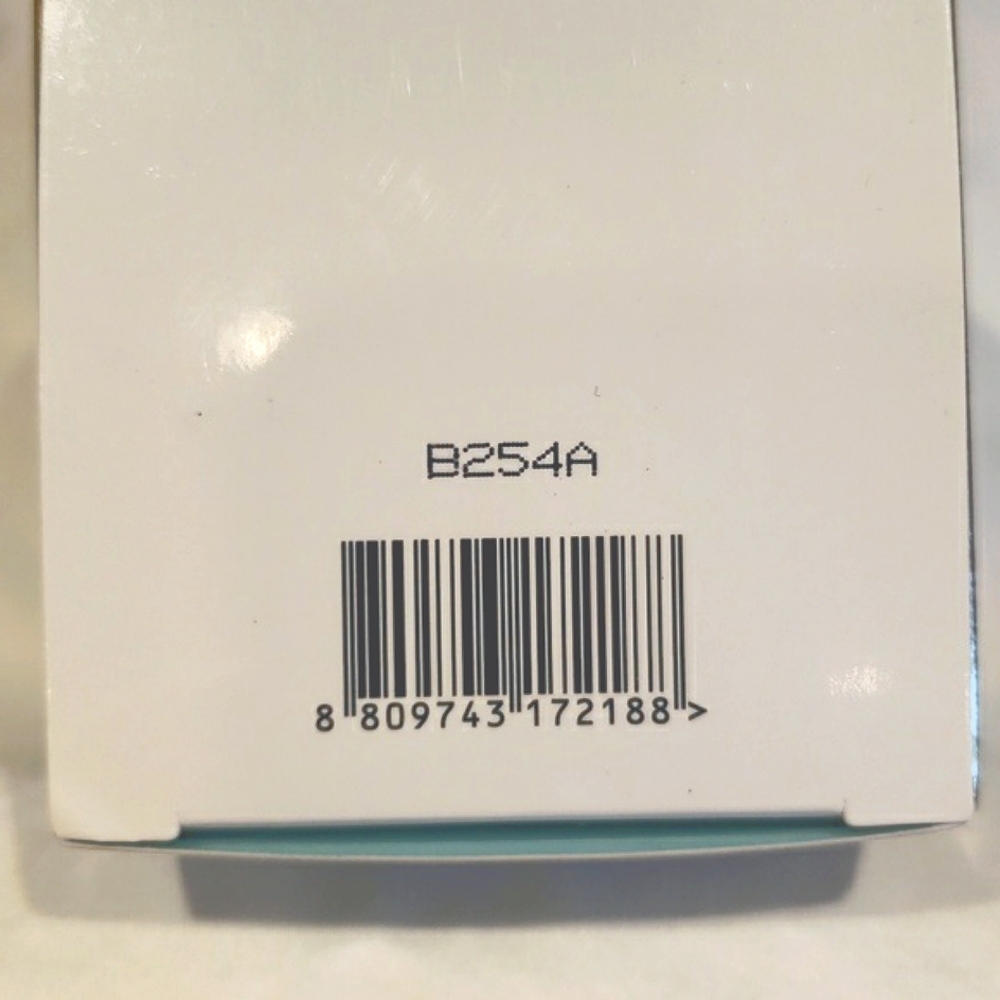 Byroe Oat Yogurt Moisture Barrier Cream 1.69 oz 50 ml Full Size - Picture 9 of 10
